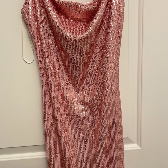 Mini dress - Picture 2 of 3